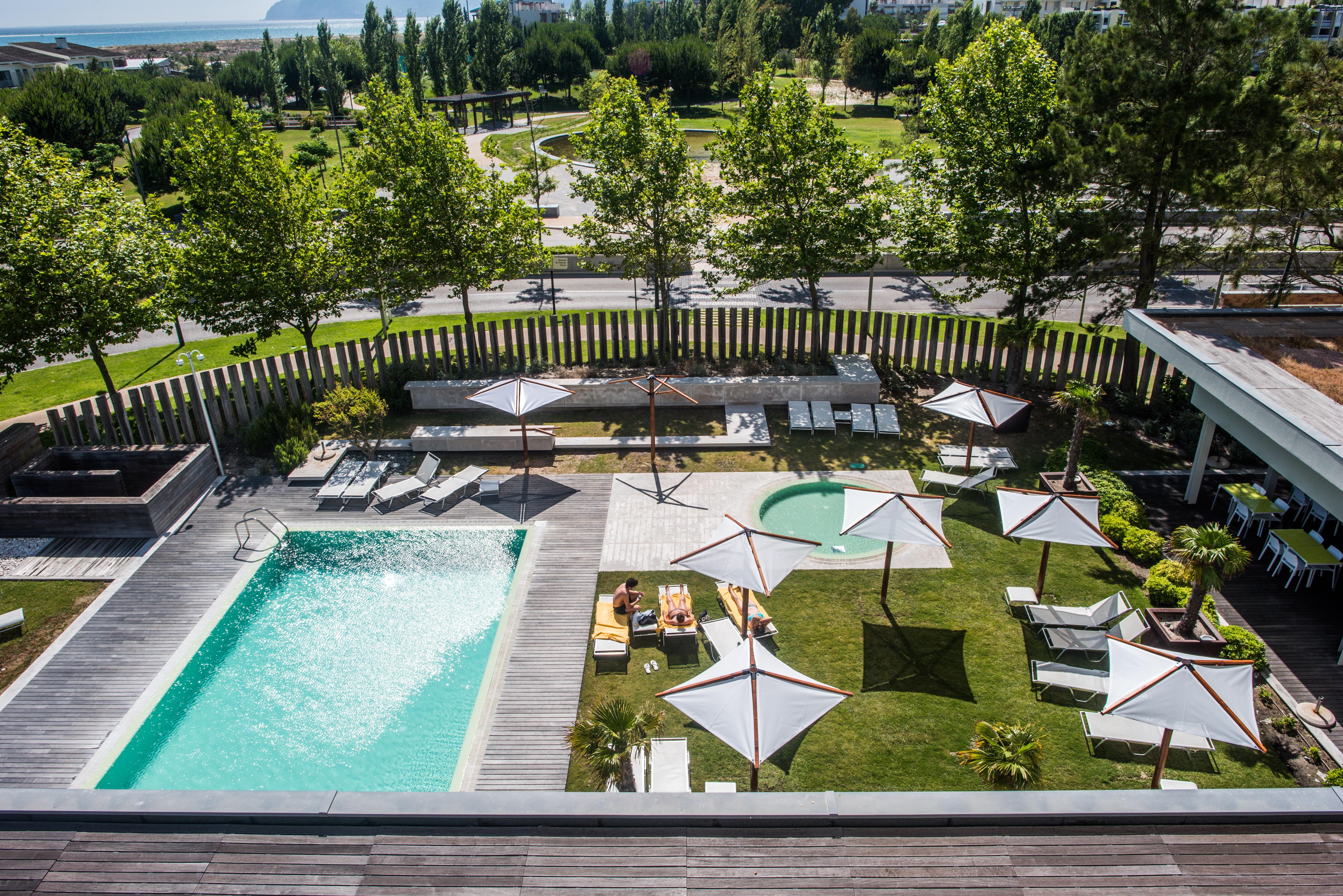 The Editory By The Sea Troia Comporta Hotel Exterior foto The swimming pool at the hotel