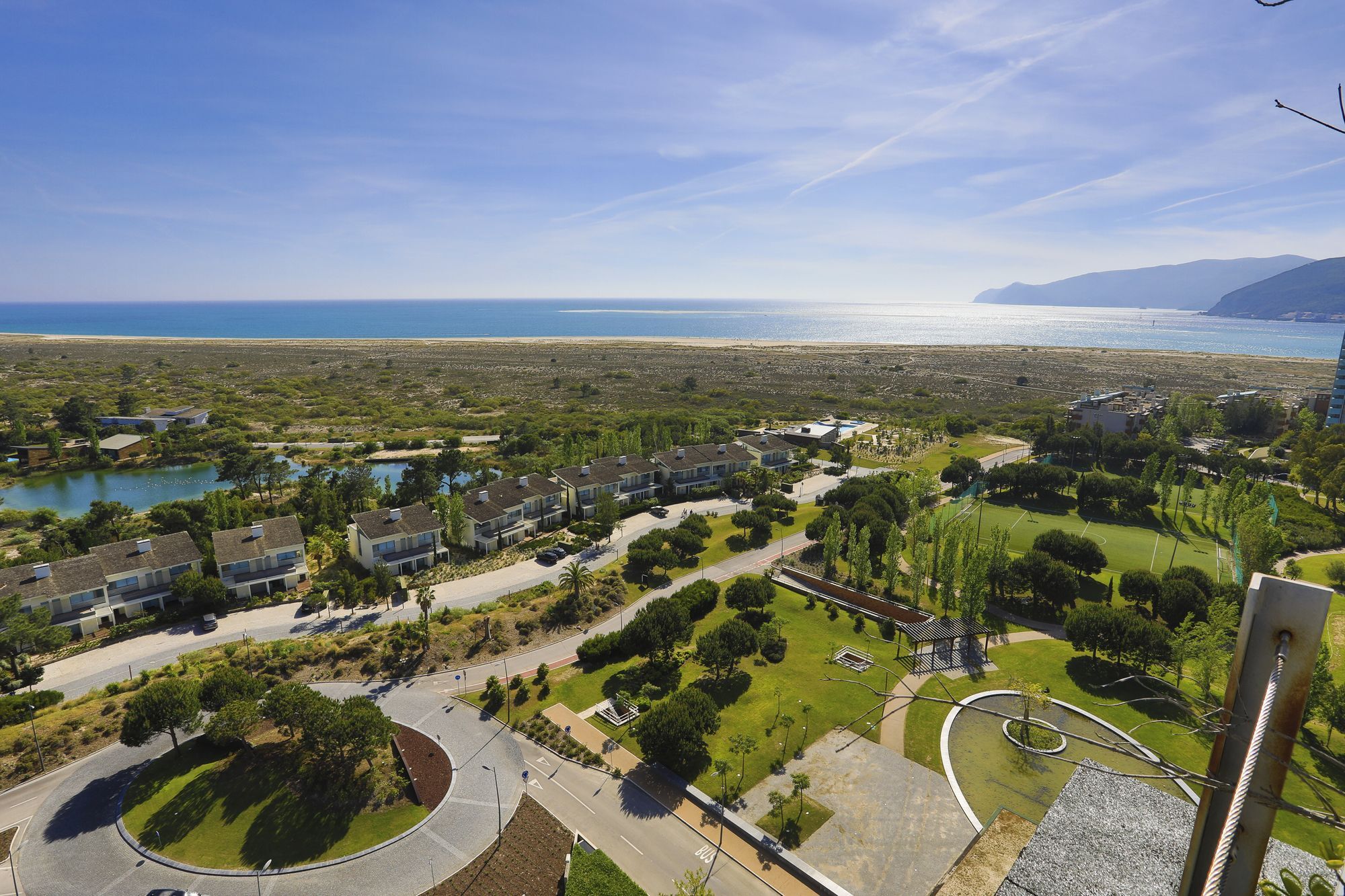 The Editory By The Sea Troia Comporta Hotel Exterior foto Aerial view of the community